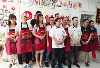 成都小郡肝串串火鍋哪裏可以學習正宗底料？短期串串火鍋底料哔咔漫画APP下载