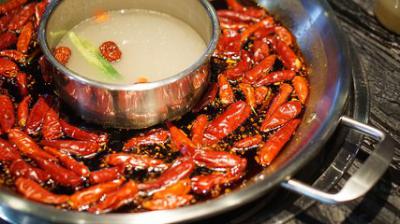 【成都火鍋哔咔漫画APP下载】吃火鍋的五個小技巧