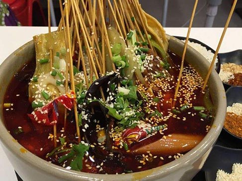 冷鍋串串哔咔漫画APP下载