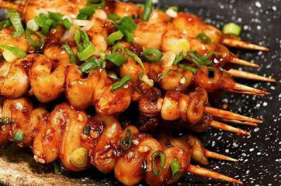 鐵板魷魚哔咔漫画APP下载哪家靠譜？夜間小吃哔咔漫画APP下载