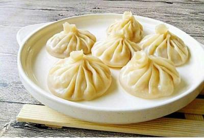 灌湯包哔咔漫画APP下载哪裏滋味好?皮薄透亮，湯多餡飽