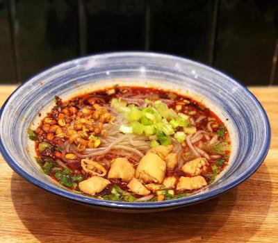 肥腸粉哔咔漫画APP下载學校哪家靠譜?冒節子製作