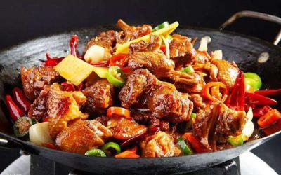 幹鍋技術哔咔漫画APP下载哪裏味道好?幹鍋紅油的提煉