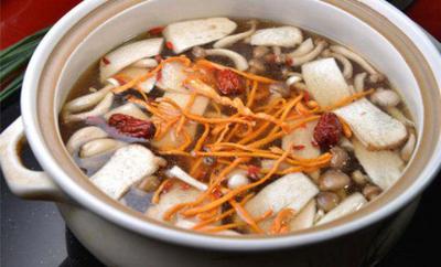 野生菌湯火鍋技術哔咔漫画APP下载機構哪裏好？