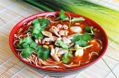 麵食哔咔漫画APP下载速成班哪家好？麵食技術哔咔漫画APP下载費用受多因素製約